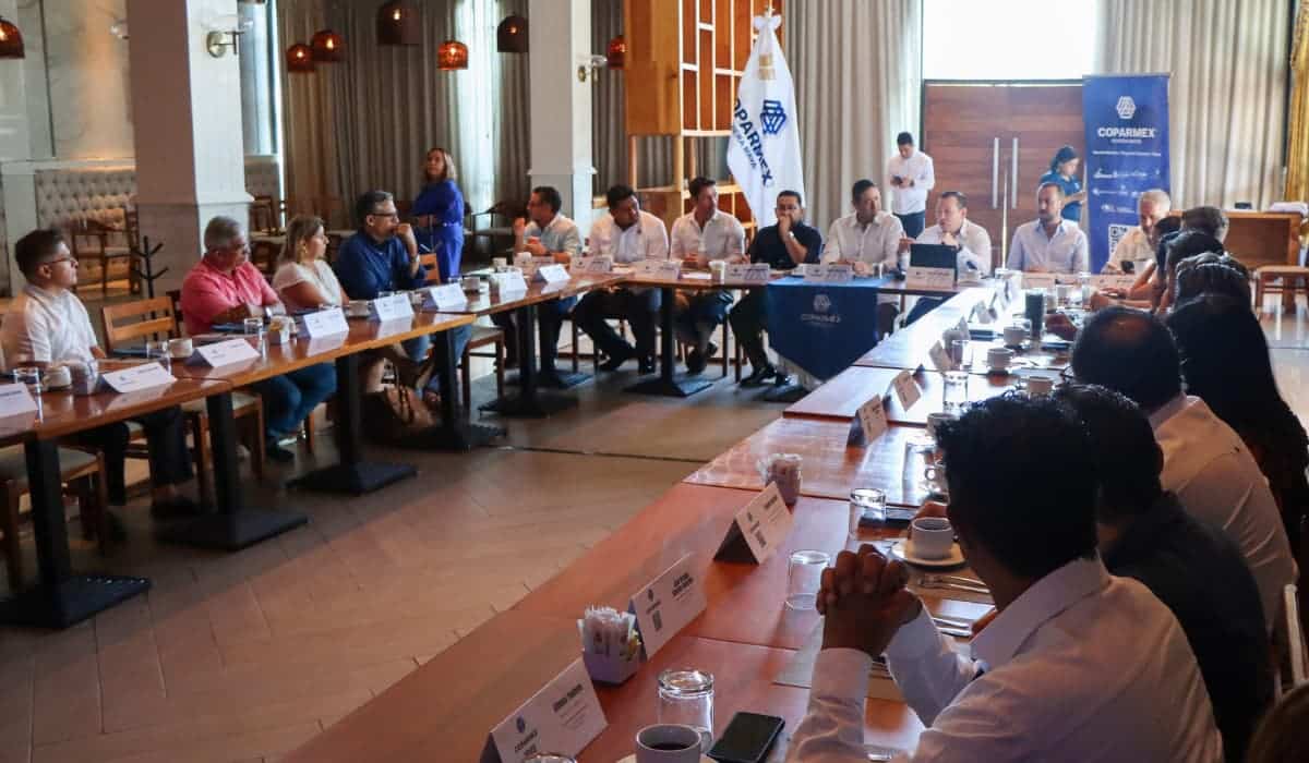 ¿Qué resultados presentó la SSC y FGE a empresarios de Playa del Carmen? Se refuerza la coordinación institucional