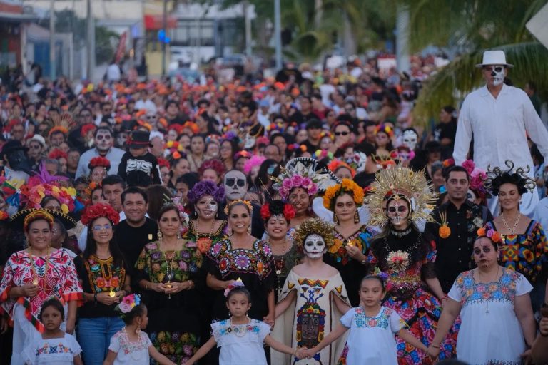 Janal Pixan 2025 en Chetumal: Las fechas y horarios para disfrutar la gran fiesta de tradición viva en la Plaza Cívica