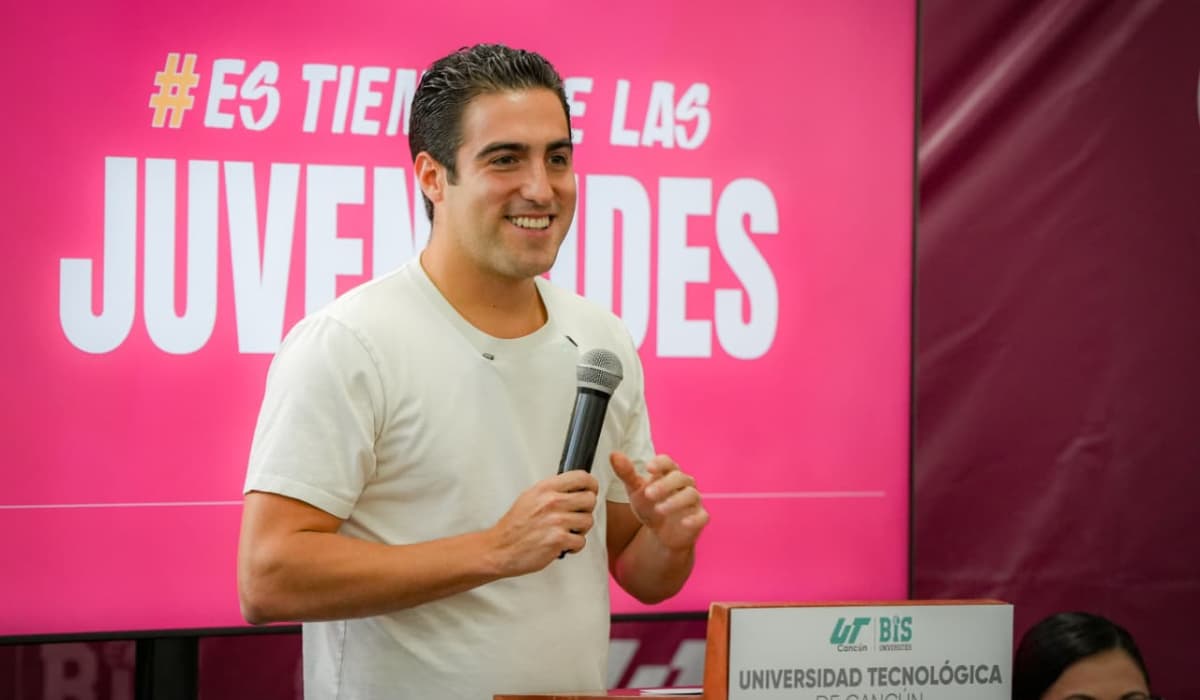 Gino Segura presenta programa de diálogos con universitarios de Quintana Roo
