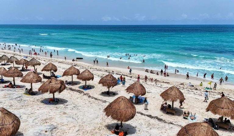 Cancún se consolida como destino internacional Cancún 2025 favorito de los viajeros estadounidenses para diciembre