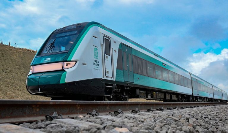 La solución de Sheinbaum a la gasolina cara: construir una terminal de combustibles con el Tren Maya