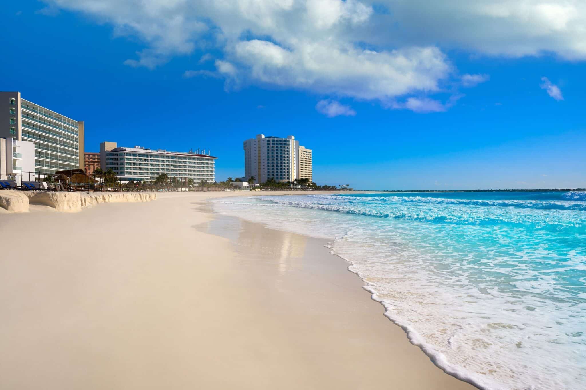El frío insólito que congela el Caribe mexicano: Las playas pierden su calidez