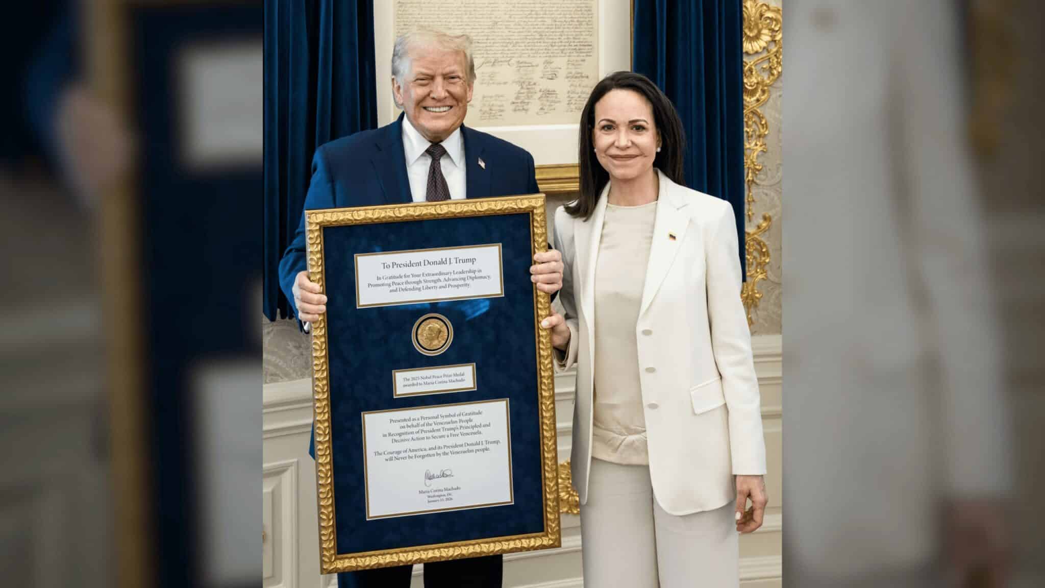 Machado regala su nobel a Trump y el enigma de la Casa Blanca sobre Venezuela
