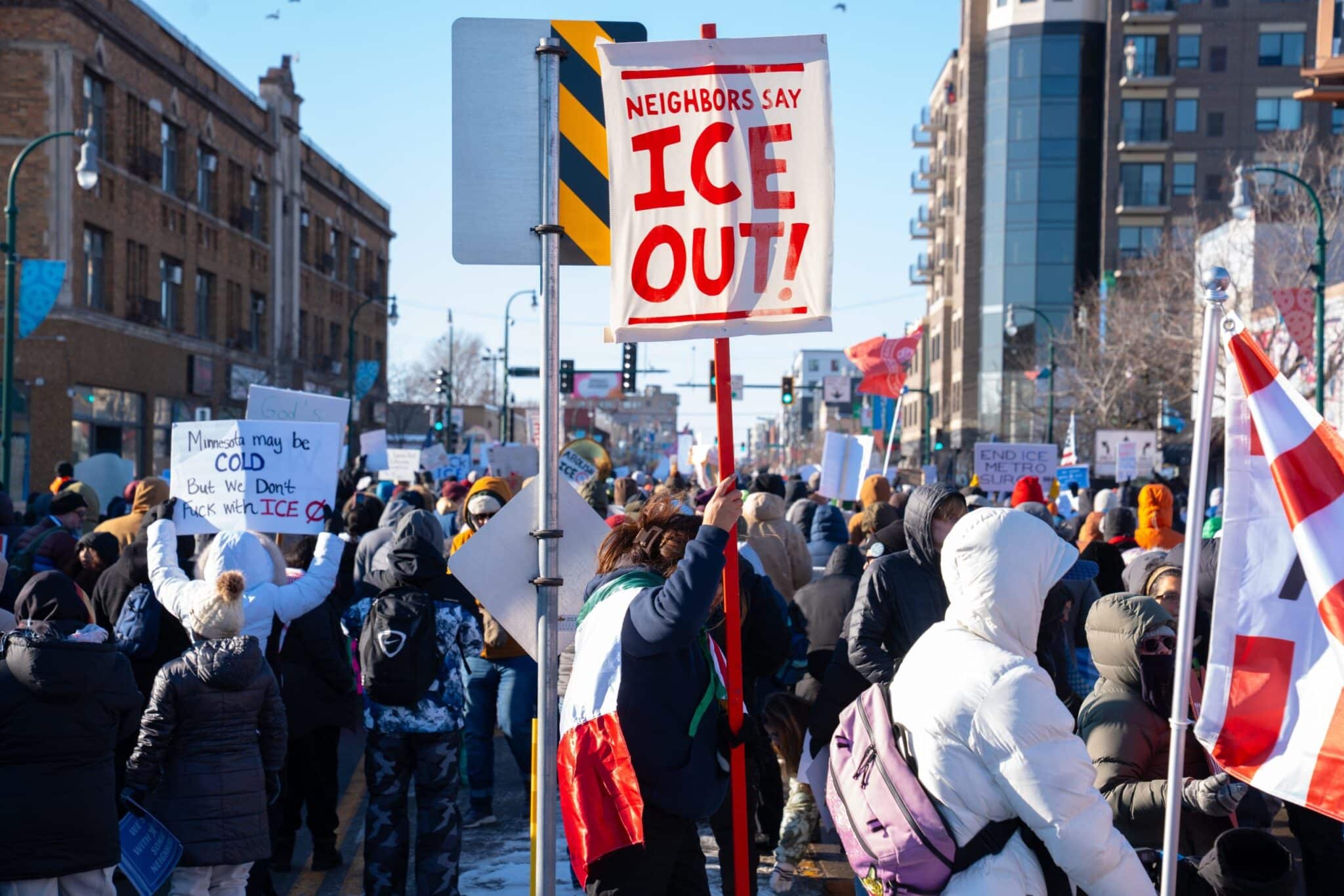 Muerte de Renee Good: El derecho a demandar a ICE por brutalidad en 2026