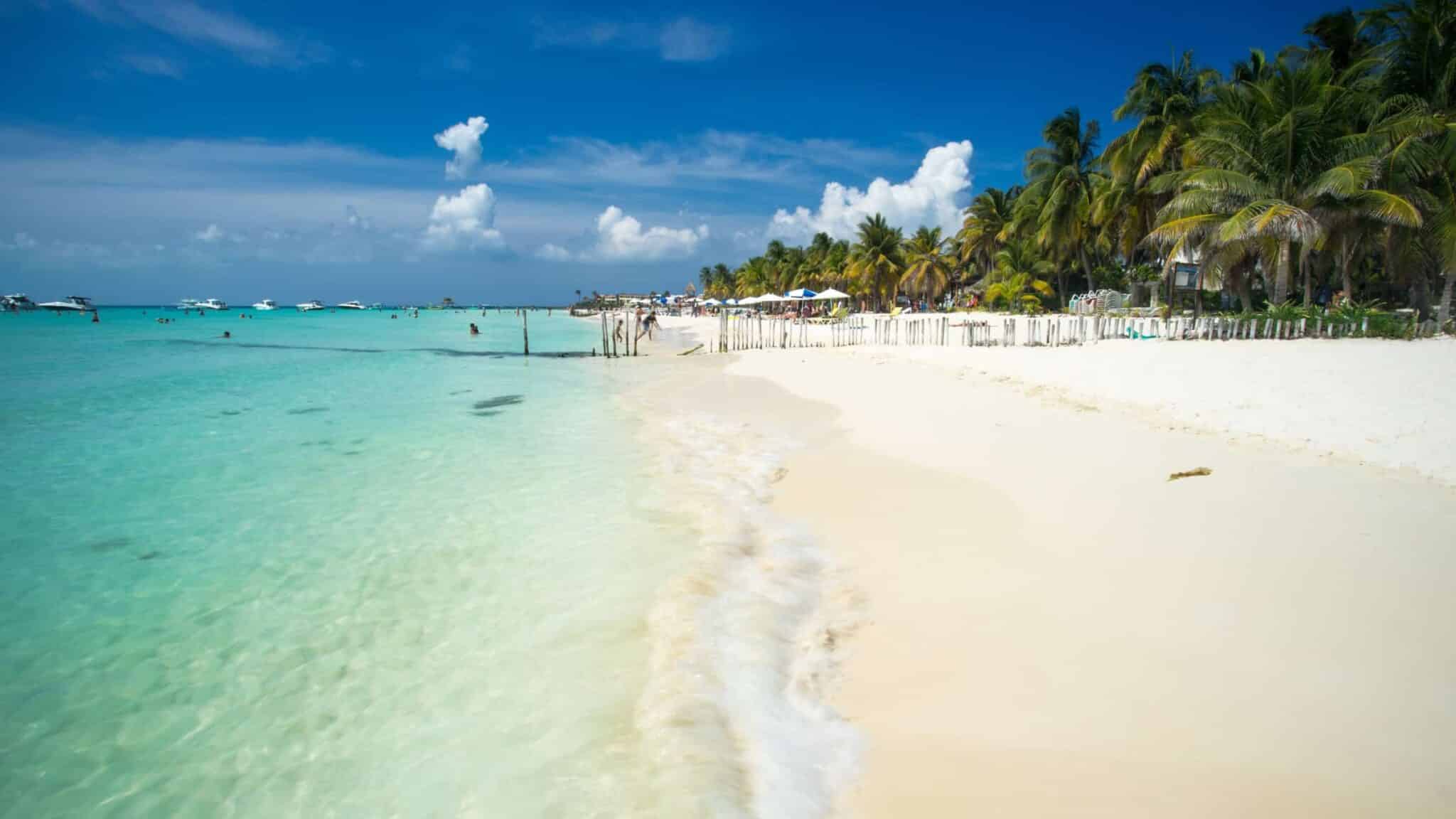 Isla Mujeres: Pronóstico climático y logística clave para el 25 de enero de 2026
