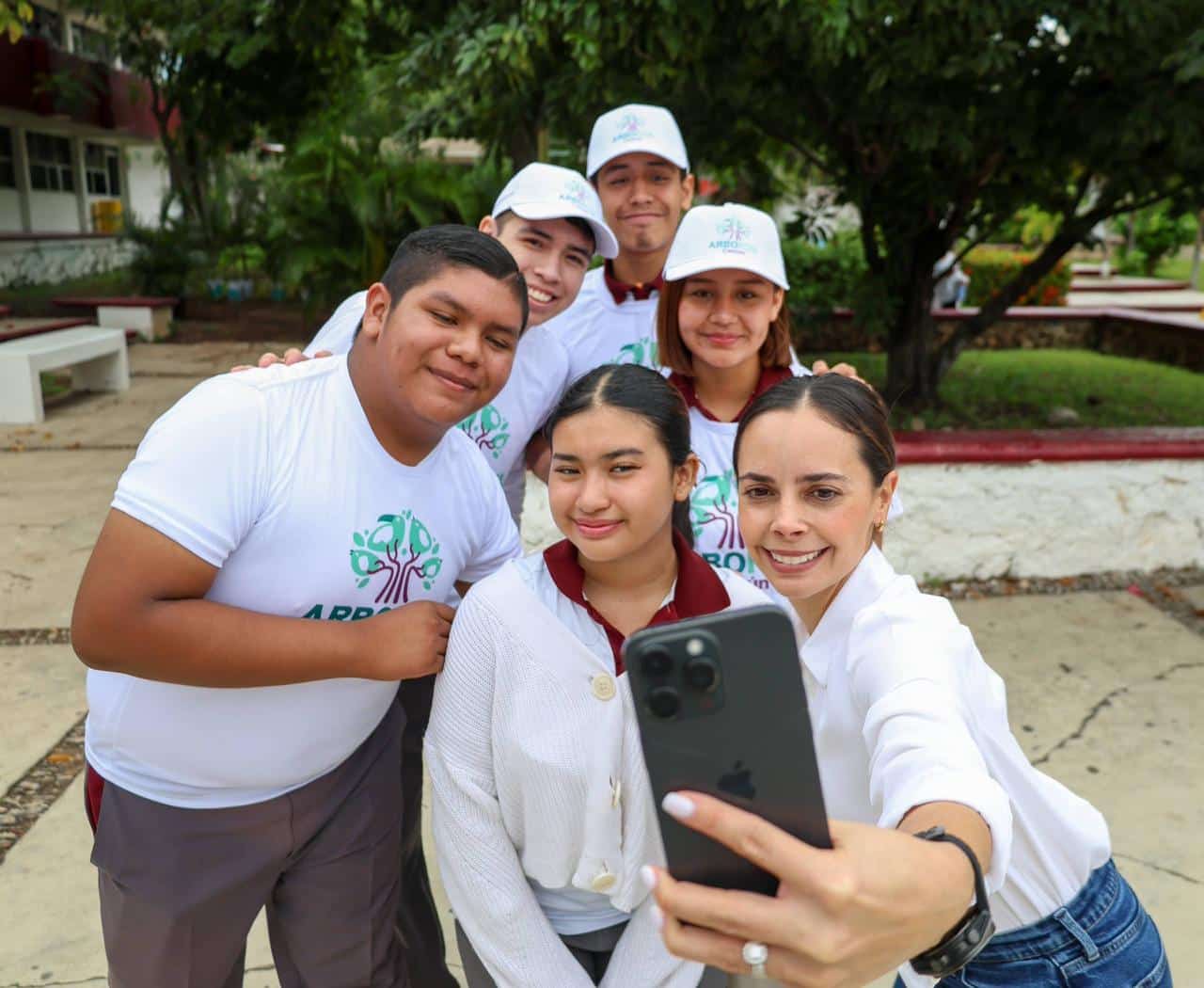 Ana Paty Peralta impulsa “Arboriza Cancún en tu Escuela” para 2026