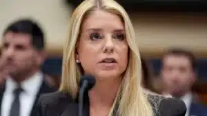 Pam Bondi bajo resguardo militar ante amenazas externas 2 PamBondiDefensaEpstein