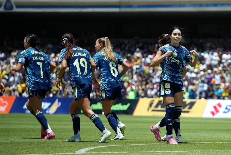América Femenil golea 5-1 a Pumas y toma el liderato de la Liga Mx