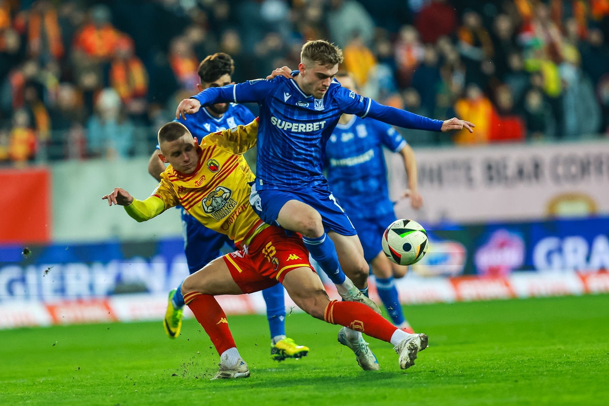 KuPS Kuopio vs. Lech Poznań: playoffs Conference League 2026, horario y dónde ver