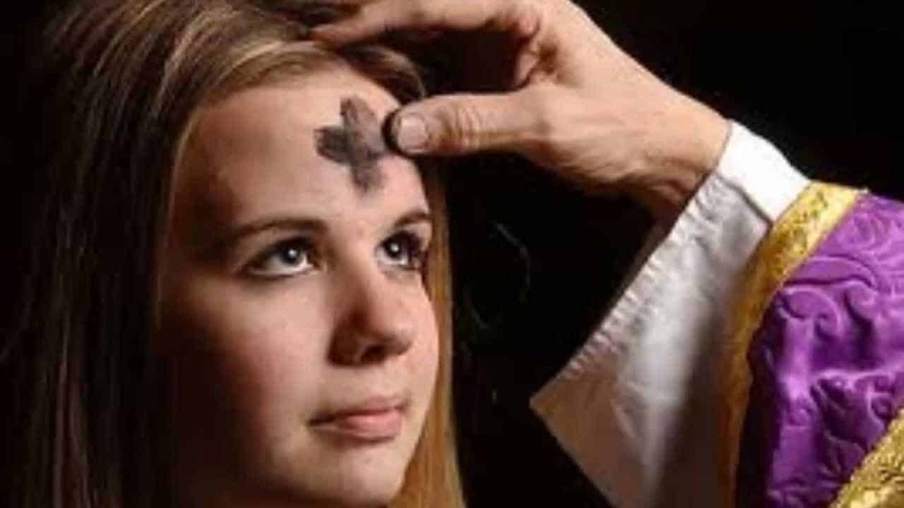 Hoy es Miércoles de Ceniza 2026: un punto de inflexión en el consumo espiritual digital