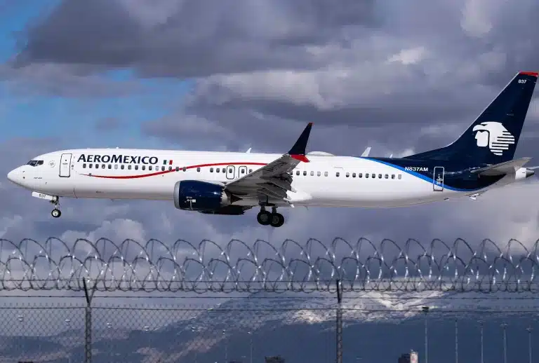 Aeroméxico presiona por reapertura de rutas a EU y defiende nueva terminal AICM