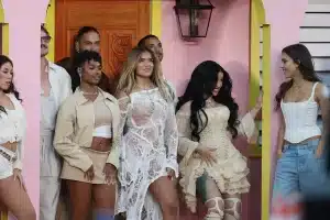 Domina el mercado el Tropicoqueta Quencher de Karol G y Stanley 1 bad bunny super bowl lx karol g pedro pascal la casita setlist