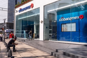 banamex moodys mitigacion riesgos desinversion 2026