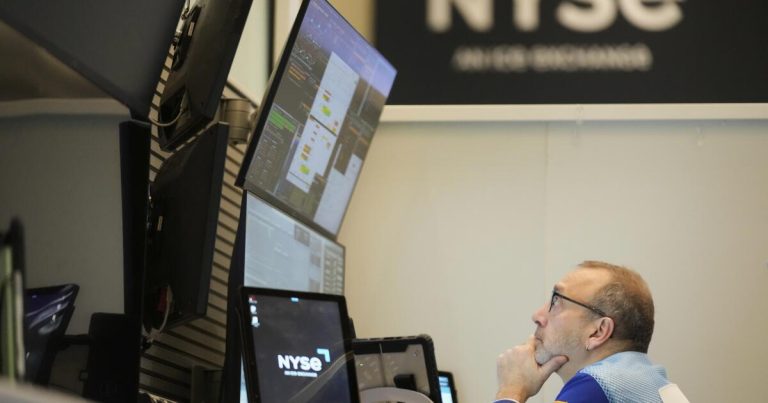 Caída de acciones de software y datos: la IA pone a prueba modelos de negocio