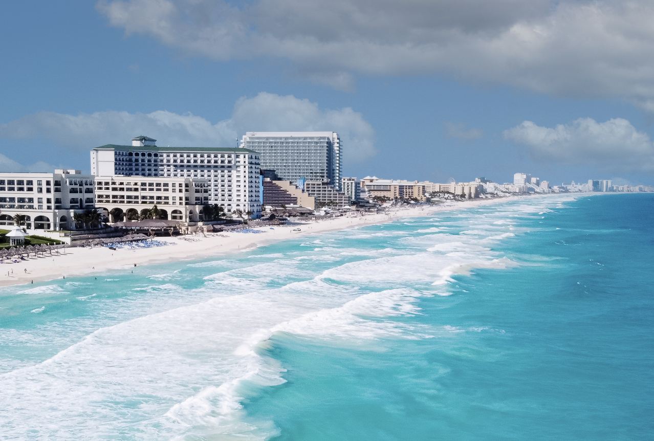 Clima en Cancún: Frente frío y sol caribeño