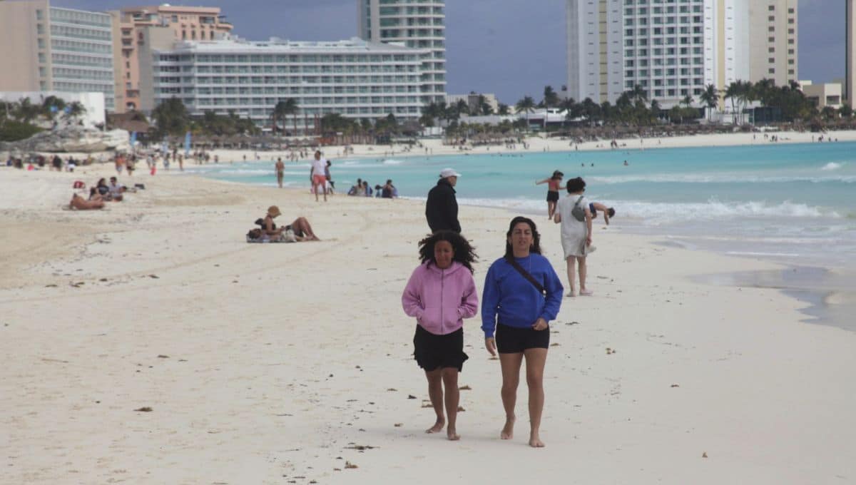 Clima en Cancún: Tu plan de acción para el frente frío y lluvias este 23 de febrero