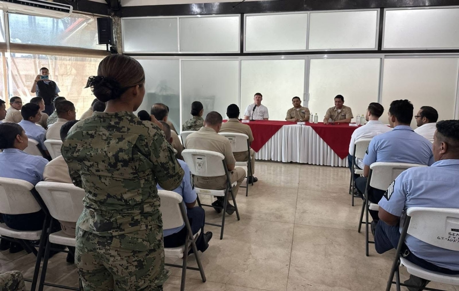 Canelo Álvarez en la Sexta Región Naval: el impacto de la mentalidad de campeón en la SEMAR
