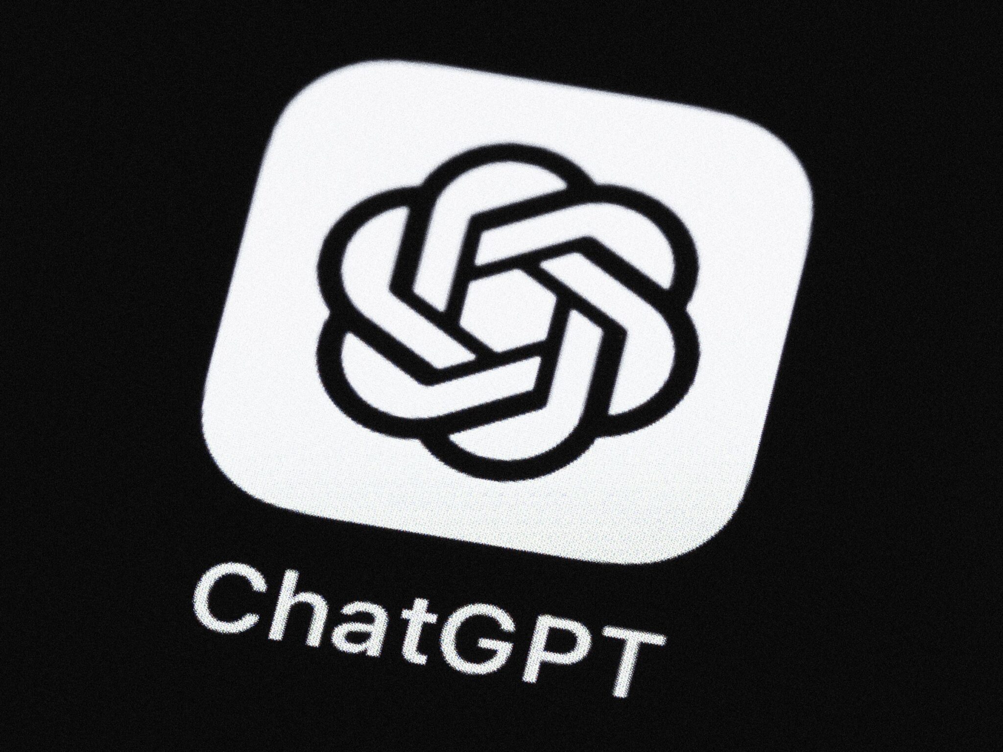 El crecimiento de ChatGPT supera 800 millones de usuarios activos semanales