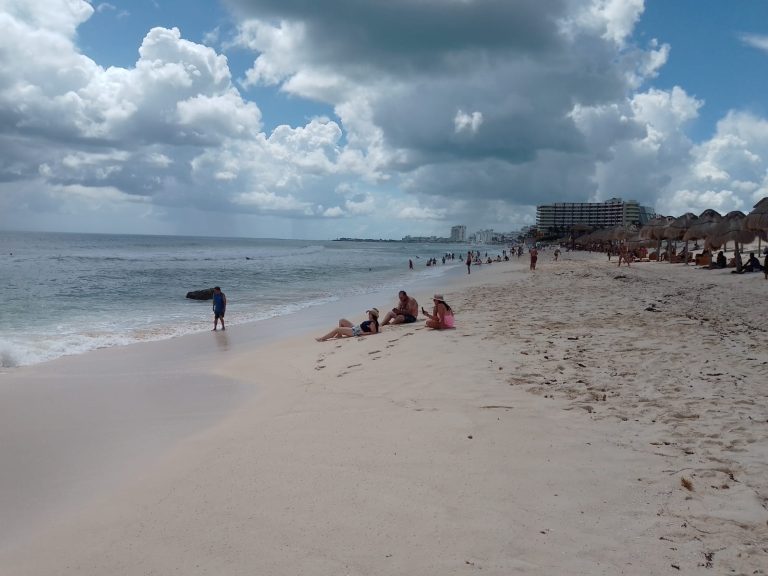 Pronóstico Cancún 6 de febrero 2026: Clima, ferrys y logística esencial