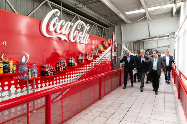 La deuda que mueve el mercado: 10 mil millones de pesos para Coca-Cola FEMSA