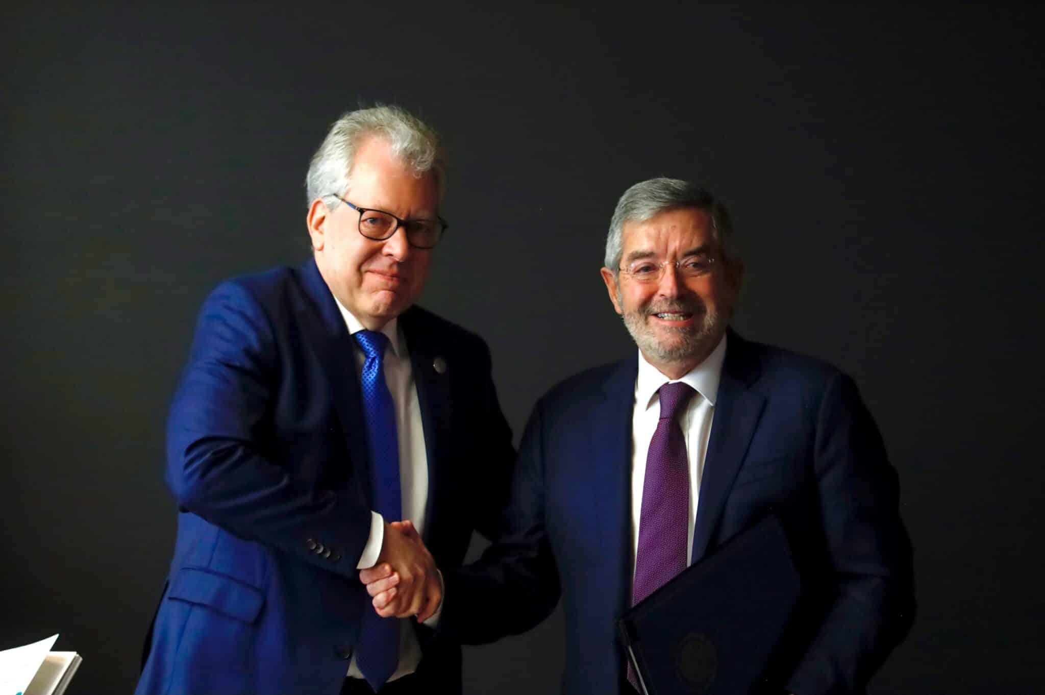 La diplomacia en transición: qué revela la reunión de Juan Ramón de la Fuente y Peter Grohmann