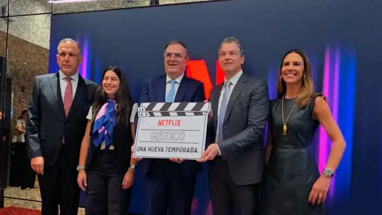 Recibe Ebrard a directivos de Netflix; resalta potencial de industria audiovisual mexicana