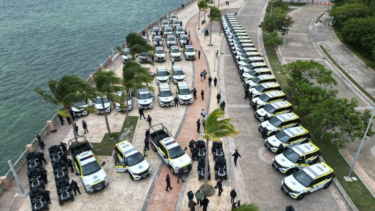 Seguridad en Cancún: Entrega de 70 patrullas con tecnología de vanguardia