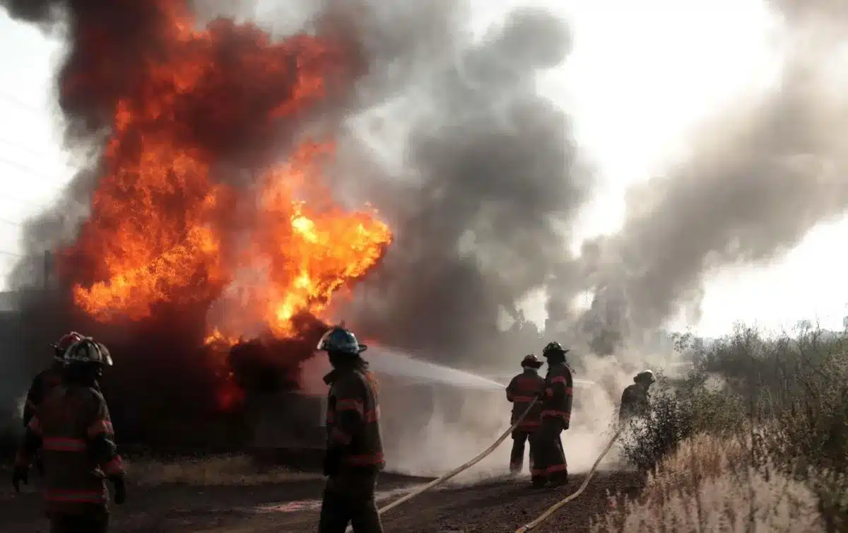 ¿Qué falló en Oaxaca? La explosión de una estación Pemex deja nueve víctimas