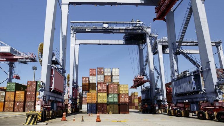 México desafía la contracción petrolera con un auge exportador manufacturero