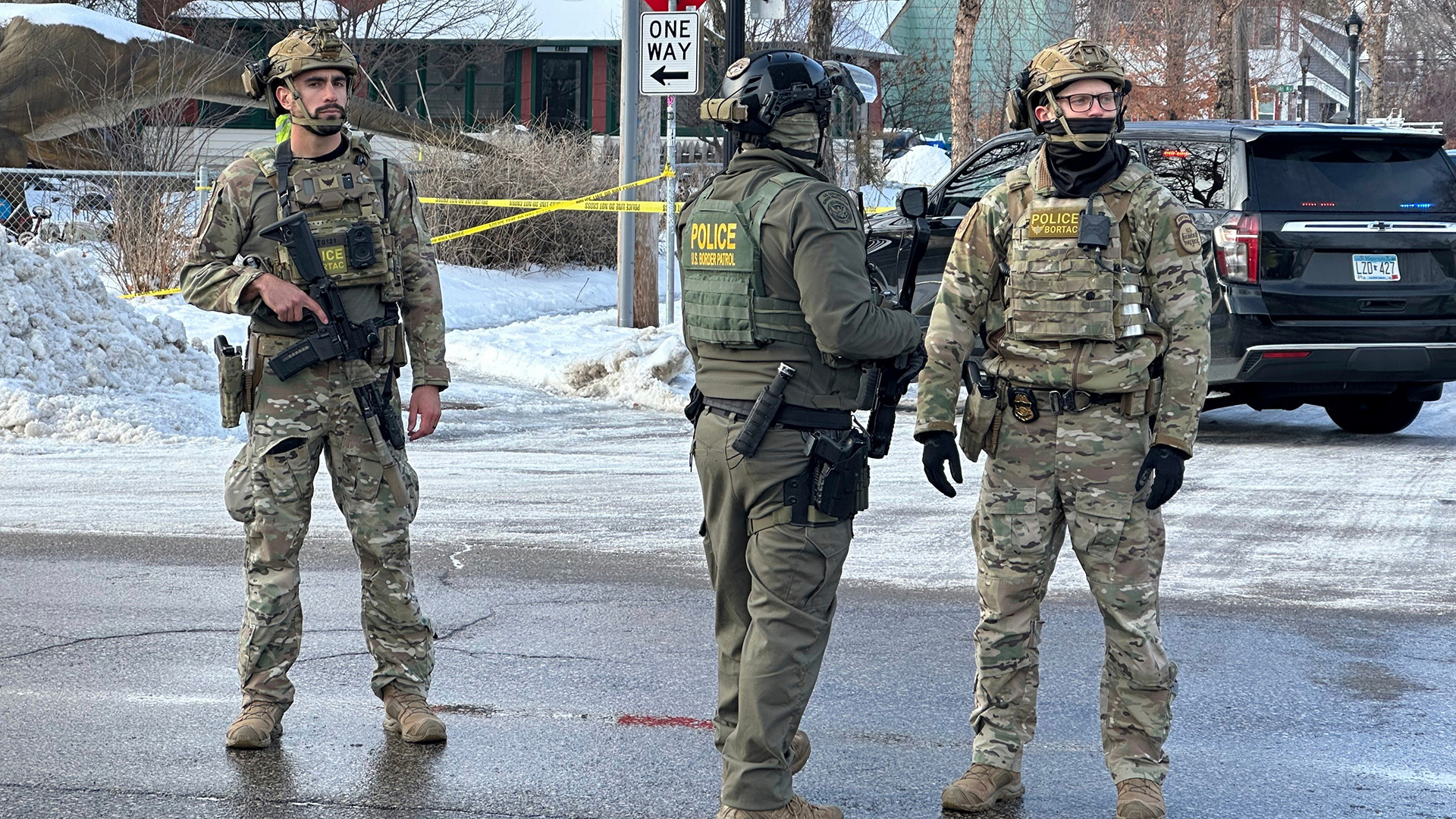 FBI investiga golpiza de agentes del ICE a mexicano en Minneapolis