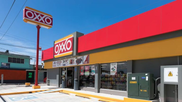 FEMSA paraliza 6,000 Oxxos: La seguridad nacional expone la vulnerabilidad del retail