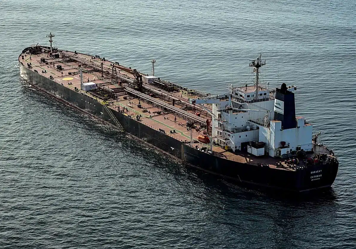 El desafío geopolítico de la "flota fantasma" de 800 barcos bajo sanciones