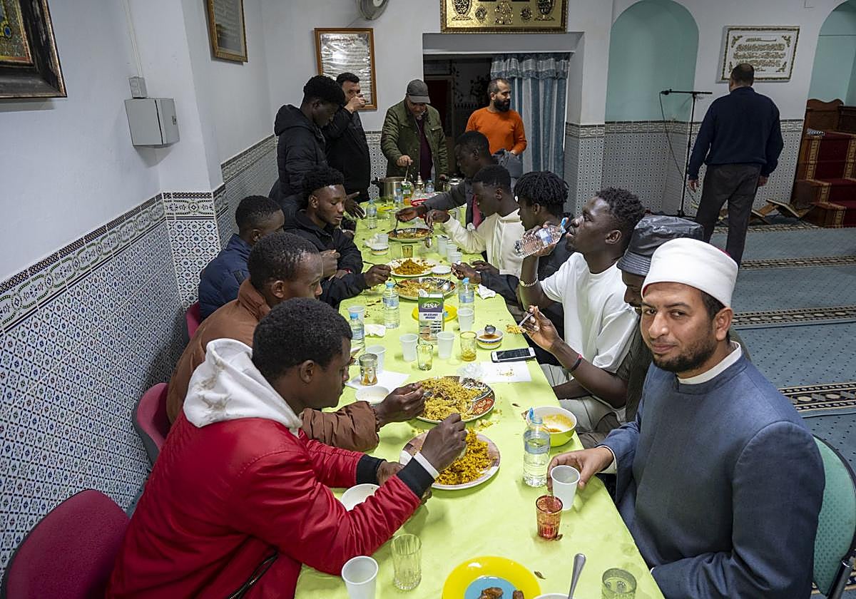 El inicio del Ramadán 2025 divide al mundo islámico entre el miércoles y el jueves