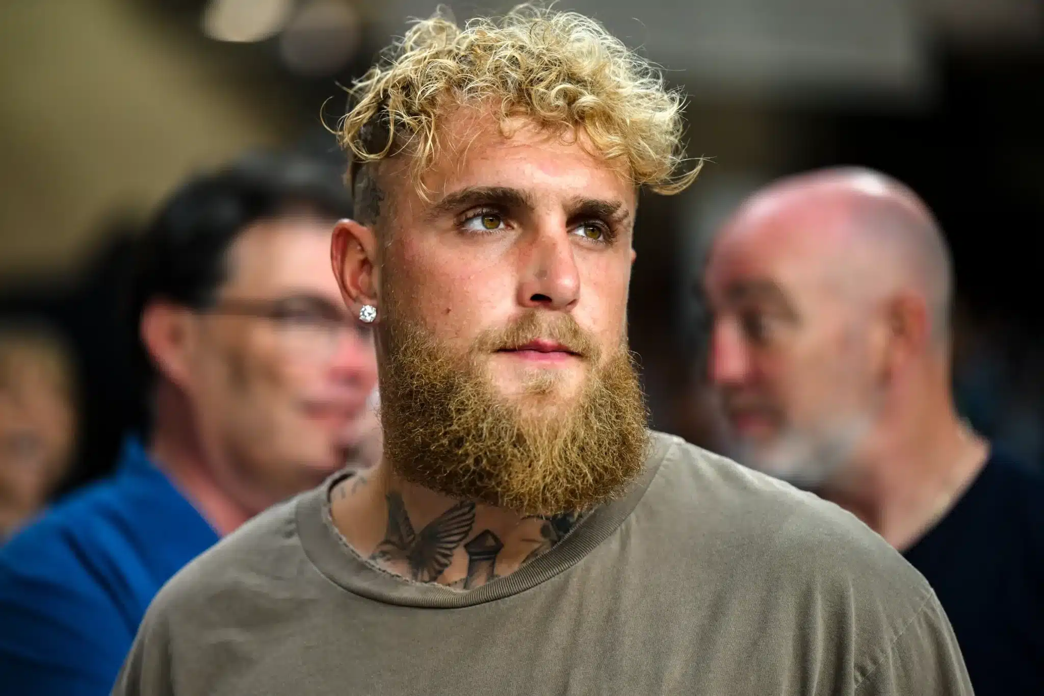 Jake Paul aclara su crítica de "ciudadano falso" a Bad Bunny tras Super Bowl