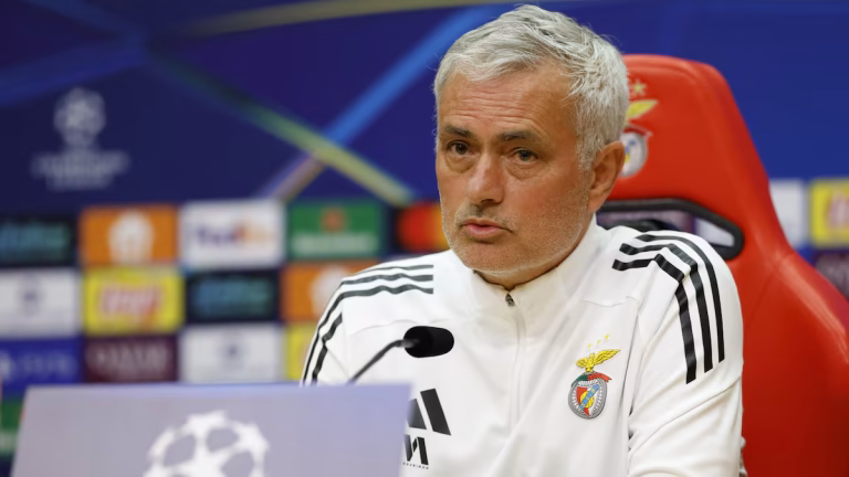 Mourinho rompe el silencio: la gestión emocional de un titán