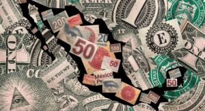 Fitch advierte choque inflacionario global por bloqueo en el estrecho de Ormuz 1 mercados mexicanos resiliencia volatilidad global