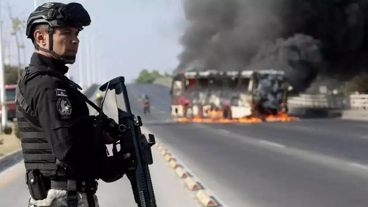 México estabiliza seguridad tras golpe a El Mencho: Implicaciones regionales