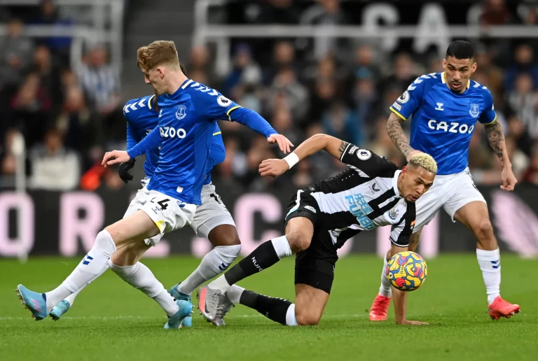 Newcastle United vs Everton FC: dónde ver la encrucijada táctica de la Premier League