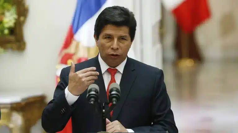 Pedro Castillo busca indulto presidencial en un giro político crucial