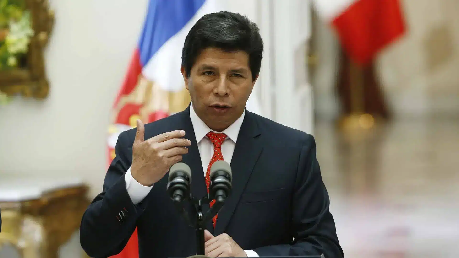 Pedro Castillo busca indulto presidencial en un giro político crucial