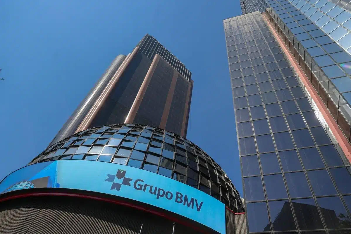 La BMV celebra el retorno de Pemex al mercado bursátil