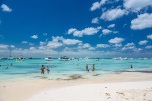 Domina el clima en Isla Mujeres y vive El Cruce Mujeres 2026 este 8 de marzo 1 playas isla mujeres norte garrafon tikin xic