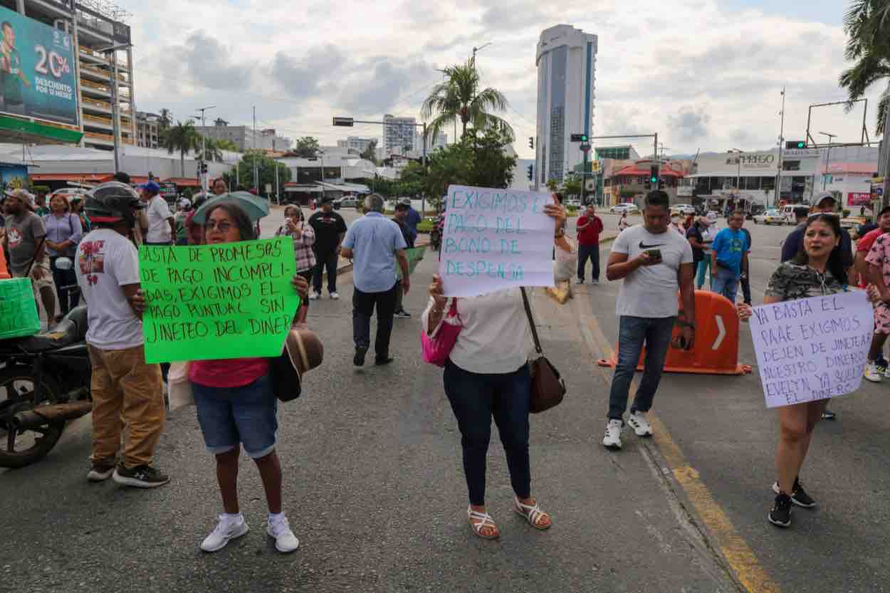 Acapulco bajo bloqueo: el retraso de pagos que ahoga a los trabajadores de educación