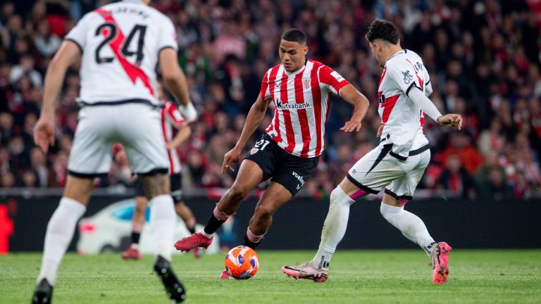 El Athletic Club desafía Vallecas: La estrategia para consolidar su ascenso europeo