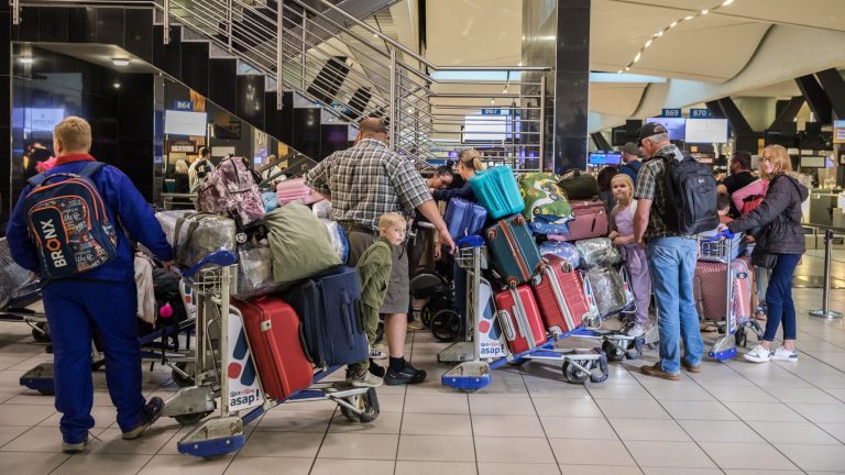 Redefinición migratoria: La cuota sudafricana desafía el límite presidencial en Estados Unidos