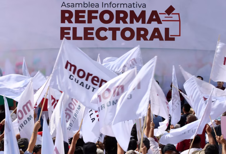 Morena impulsa reforma electoral: Cohesión interna frente a oposición resiliente