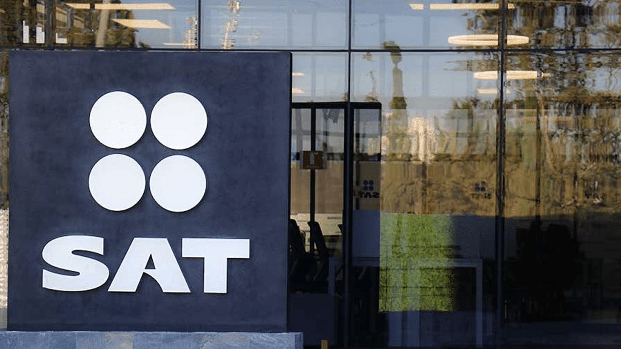 El SAT denuncia a 78 funcionarios ante la FGR; Acceso a sistemas lidera ilícitos