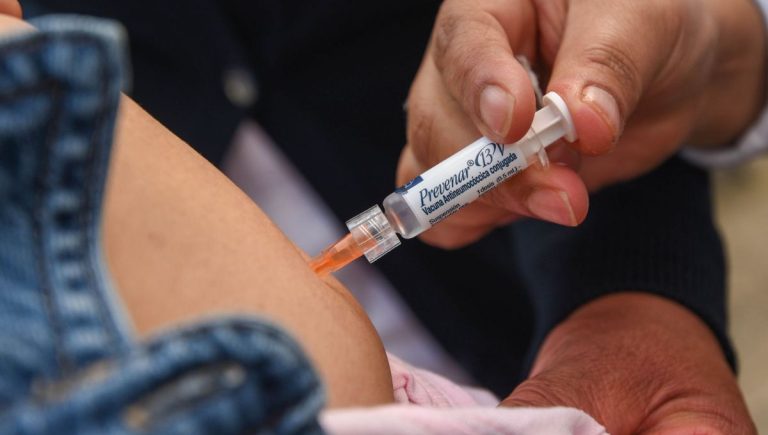 Sheinbaum anuncia plan amplio contra sarampión y urgencia de vacunación