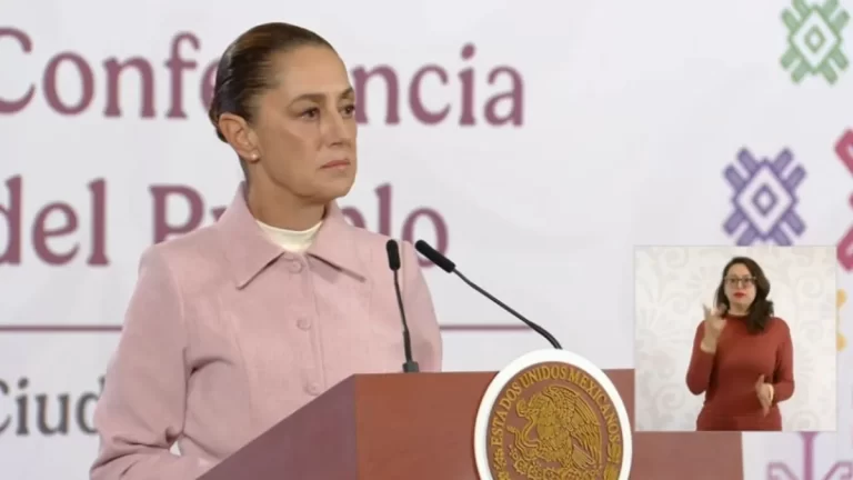Sheinbaum y la urgencia de endurecer los filtros electorales La solicitud de Claudia Sheinbaum al Instituto Nacional Electoral (INE) para endurecer los mecanismos de fiscalización de candidatos se activó tras la captura del alcalde de Tequila, marcando un punto de tensión entre la vigilancia judicial y la integridad electoral. Este incidente subraya una deficiencia clave en los procesos de selección y verificación, llevando la discusión más allá de la simple elegibilidad: se trata de la garantía de que los puestos de elección popular no sean instrumentalizados por intereses ajenos a la función pública. La naturaleza de la demanda, emitida por la coordinadora, obliga a la autoridad electoral a revisar los matices del escrutinio civil y penal aplicable a quienes aspiran a cargos, una tarea que tradicionalmente recae en filtros administrativos, no necesariamente investigativos. El dilema del INE: Límites entre fiscalización y seguridad El INE, como árbitro electoral, opera principalmente bajo criterios de cumplimiento de requisitos legales, administrativos y fiscales. El suceso del alcalde de Tequila expone el límite operativo de la institución: ¿Hasta qué punto puede o debe un órgano electoral asumir facultades de inteligencia o investigación de antecedentes criminales que competen a la Fiscalía General de la República (FGR) o a las autoridades de seguridad? El planteamiento de Sheinbaum sugiere que los filtros actuales son insuficientes, especialmente cuando la presencia de perfiles cuestionables se evidencia a través de acciones penales posteriores a su registro. Esto no es un simple llamado a la burocracia, sino una crítica al sistema de prevención de riesgos. La complejidad reside en que el INE no puede, legalmente, preasumir culpabilidad sin sentencia firme, un principio que choca con la urgencia política de garantizar la probidad. Matices en el proceso de verificación de candidatos Para entender la utilidad real de endurecer los filtros, es necesario desglosar dónde residen las lagunas en la verificación actual. La propuesta implica una colaboración interinstitucional obligatoria que trascienda la mera declaración de buena fe del aspirante. Lista de verificación: Refuerzo de filtros electorales propuestos (Análisis de implicaciones) | Elemento de Filtrado | Estándar Actual (INE) | Propuesta de Refuerzo (Implicación) | Advertencia Crítica | | :--- | :--- | :--- | :--- | | Declaración patrimonial | Requerida y publicada. | Auditoría proactiva y vinculante con UIF (Unidad de Inteligencia Financiera). | Riesgo de politización en las investigaciones de la UIF si no hay autonomía. | | Antecedentes penales | Carta de no antecedentes penales (limitada en tiempo). | Solicitud directa de historial a la FGR para casos de alta relevancia, con consentimiento firmado. | La FGR debe actuar con total neutralidad para evitar el uso faccioso de la información. | | Vínculos societarios | Revisión superficial o nula. | Exigencia de la matriz de relaciones de proveedores y contratistas de empresas vinculadas al aspirante. | Aumento drástico de la carga administrativa y posibles violaciones a la privacidad empresarial. | | Reportes ciudadanos | Vía de denuncia limitada. | Implementación de un buzón anónimo y estructurado (con validación posterior) para reportar posibles conflictos de interés. | Alto riesgo de guerra sucia o denuncias falsas que pueden paralizar el proceso. | El desafío técnico y legal es adaptar estos mecanismos sin violar la presunción de inocencia, garantizando que un candidato no sea descalificado por meras sospechas o investigaciones preliminares que no han concluido. La presión política y el calendario electoral La urgencia expresada por la coordinadora Sheinbaum, situada en un momento clave del calendario electoral, introduce un factor de presión que obliga al INE a tomar postura pública rápidamente. Si bien la implementación de nuevos reglamentos requiere tiempo y consenso legislativo, la autoridad electoral tiene margen para ajustar los protocolos de requerimiento de información a las instituciones de seguridad. La captura de un funcionario en funciones, especialmente bajo sospechas de nexos con el crimen organizado, actúa como un potente indicador de que la métrica de riesgo no puede medirse solo por la popularidad o la afiliación partidista. Este tipo de incidentes generan desconfianza generalizada y exigen una respuesta que demuestre la voluntad del Estado de proteger el proceso democrático. La respuesta del INE a esta demanda será un barómetro de su autonomía y capacidad de adaptación ante crisis de integridad. Meta Descripción: Sheinbaum urgió al INE a fortalecer los filtros electorales tras la captura del alcalde de Tequila. Analizamos el reto del INE, los límites legales y las implicaciones políticas. TAGS: Filtros electorales INE, Sheinbaum Tequila alcalde, Integridad electoral México, Fiscalización candidatos, Lucha contra corrupción política Post para Redes Sociales: La captura del alcalde de Tequila pone el foco en el INE. ¿Qué tan fuertes son los filtros electorales en México? 🧐 Analizamos la exigencia de Sheinbaum. #INE #Elecciones2026 #IntegridadPolítica Nombre de Imagen: sheinbaum-urge-ine-fortalecer-filtros-electorales-tequila.jpg