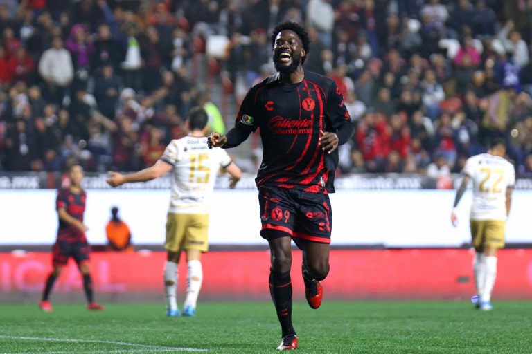 Pumas UNAM desafía la 'empatitis' de Xolos por el liderato en Tijuana